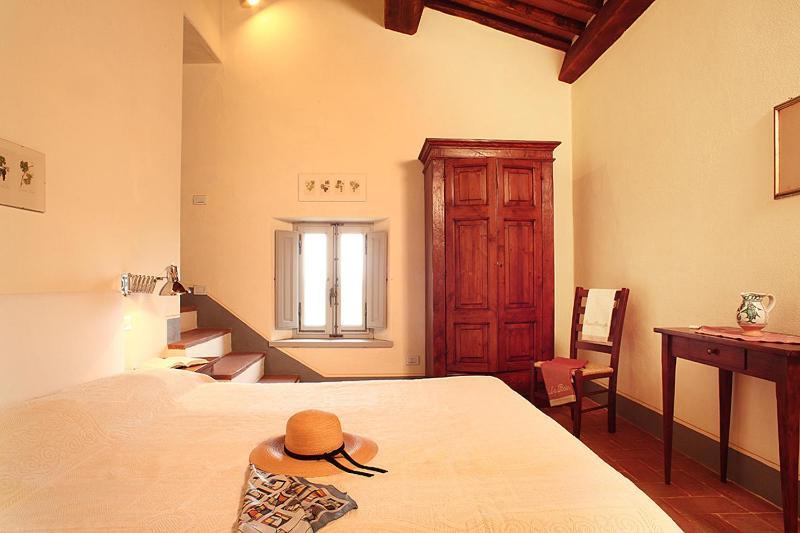 Agriturismo Podere La Casa Монтальчино Экстерьер фото
